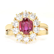 Vintage ring in 750 yellow gold with a Ruby and brilliants, lying frontally