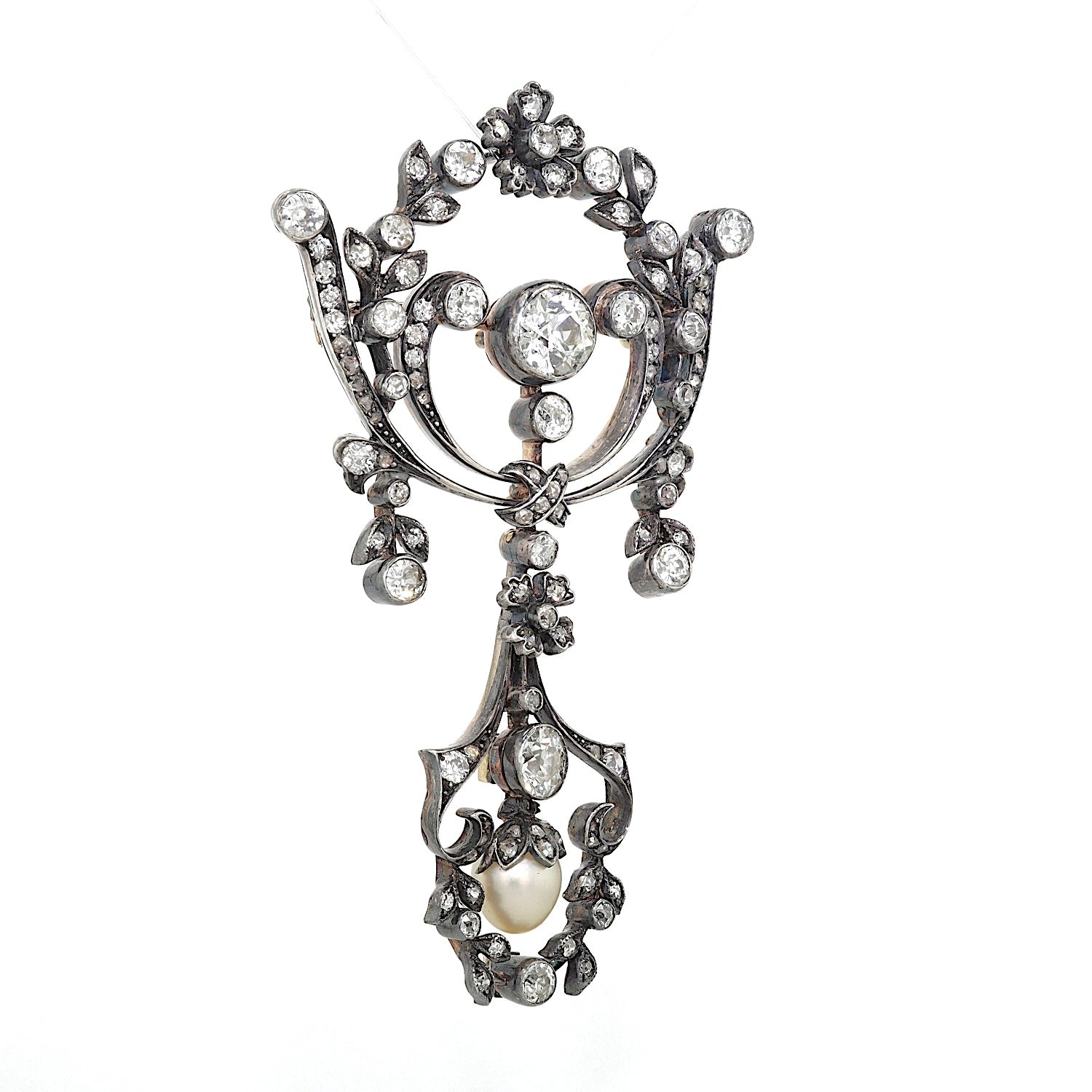 Victorian brooch in 585 gold and silver with a total of approx. 2.8 ct diamonds and a natural pearl, hanging turned to the right