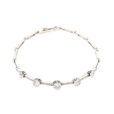 Belle Epoque bracelet in platinum with diamonds, horizontal top view