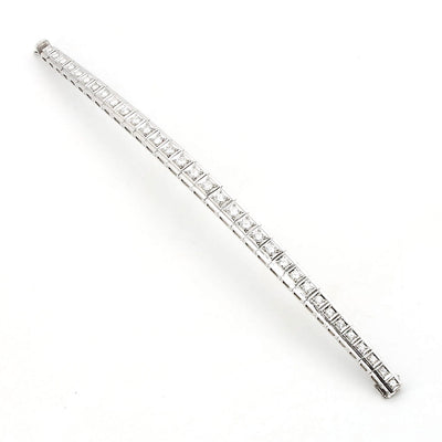 Tennis bracelet in 750 white gold with a total of approx. 3.5 ct brilliants, opened horizontally, long