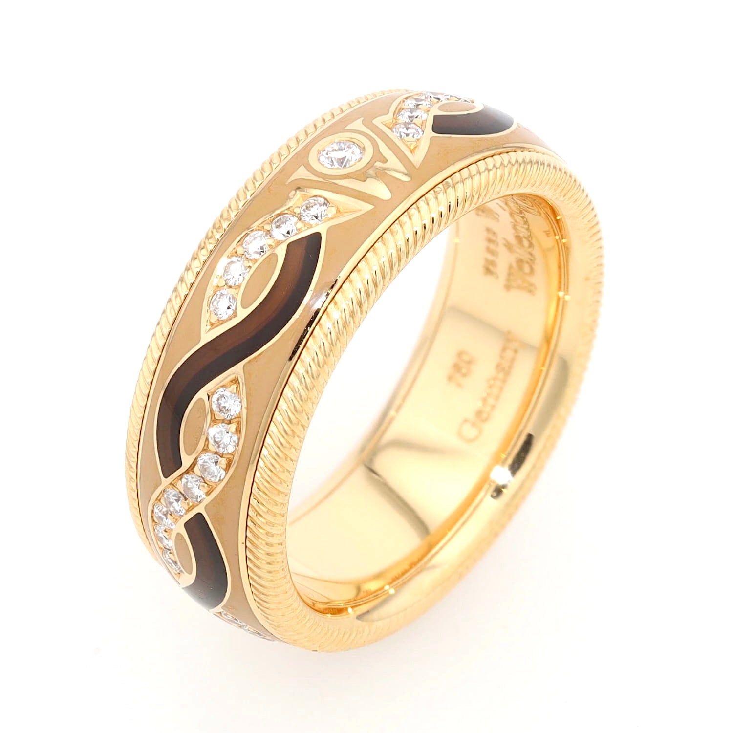 Wellendorff rotating ring in 750 yellow gold with approx. 0.20 ct brilliants and beige/mocha cold enamel standing top view