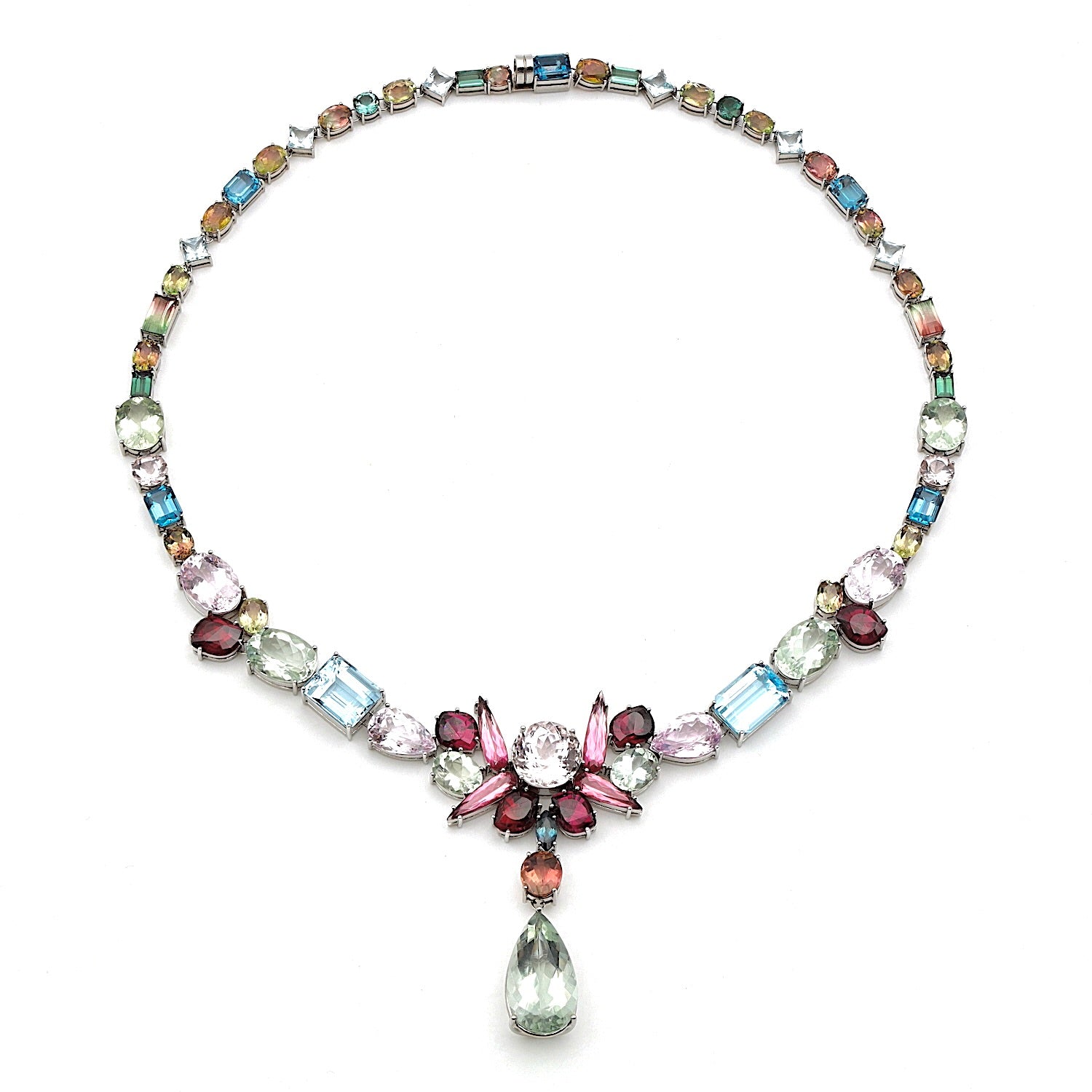 Necklace in 750 white gold with a total of approx. 156 ct of colorful gemstones, aquamarines, kunzites, montebrasites, morganites, prasiolites, rhodolites, topazes, tourmalines, horizontal top view 1