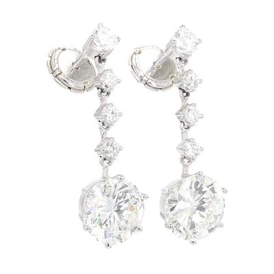 Jewel earrings in 700 white gold with a total of 10 brilliants, total approx. 6.98 ct in finest quality, hanging turned to the right